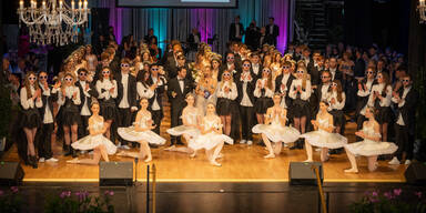 Travolta-Feeling am Welser Stadtball