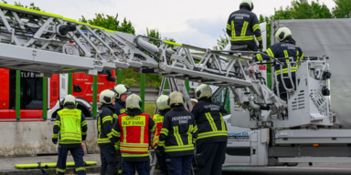 Polizei findet toten LKW-Fahrer auf A1-Rastplatz