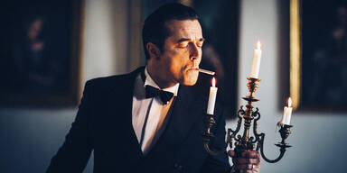 „Falco meets Amadeus“ bringt die Stadthalle zum Glühen 