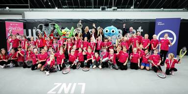 1.000 Tennisschläger für 1.000 Mädchen-Aktion mit Schnupperstunde 