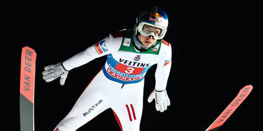 Riesen-Vorsprung: Dominator Prevc gewinnt Tournee-Auftakt vor Tschofenig