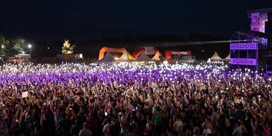 42. Donauinselfest startet mit Lichtermeer vor allen Bühnen