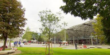 Bahnhofsvorplätze sollen grüner werden