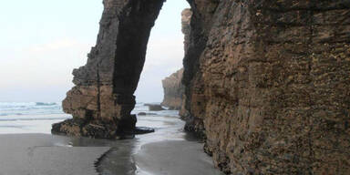 2-playa-de-las-catedrales.jpg