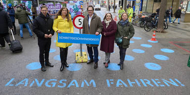 Blaue Kreise markieren jetzt Rad-Bereich auf der Mahü