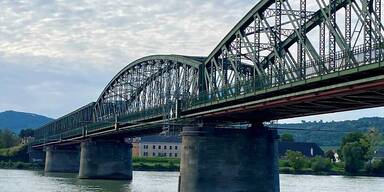 "Projekt Donau-Ersatzbrücke" gefallen?