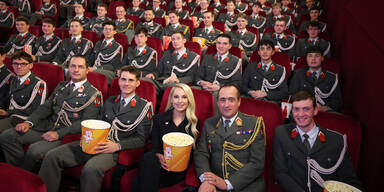 Silvia Schneider lud zum Kinoabend mit 120 Männern