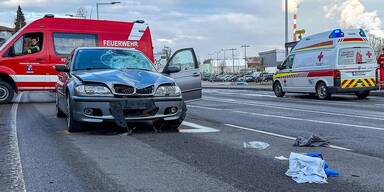 Wollte Bus erreichen: Schüler (17) lebensgefährlich verletzt