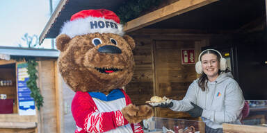 Der erste HOFER Christkindlmarkt: 25.000 Euro für Familien in Not
