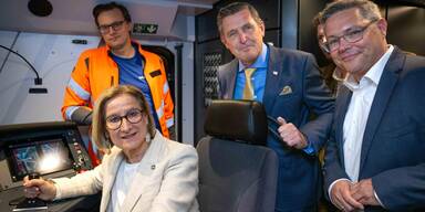 Stadler: Bahn-Kraftzentrum in Obersiebenbrunn eröffnet