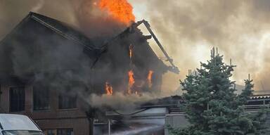 Großbrand in Zwentendorf: drei Verletzte!