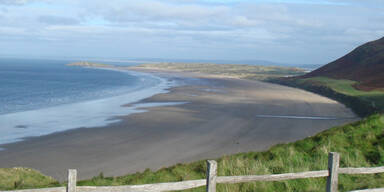 3rhossili-bay.jpg