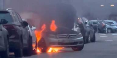 Wieder Mercedes in der Donaustadt abgefackelt