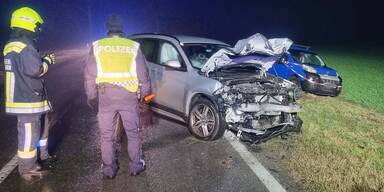 Auto krachte in liegengebliebenen Pkw: 45-Jähriger tot