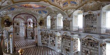 640px-Austria_-_Admont_Abbey_Library_-_1277.jpg