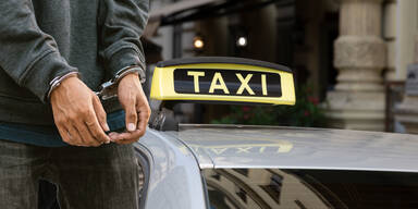 Teenie-Duo (15 und 16) als brutale Taxiräuber gefasst