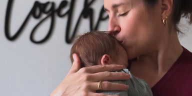 Herzig! ORF-Star zeigt erstmals ihren Baby-Sohn