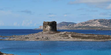 8-la-pelosa-beach2.jpg