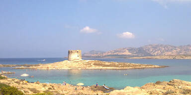 8-la-pelosa-beach3.jpg