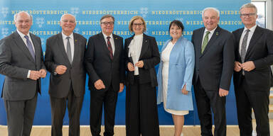 Goldenes Komturkreuz für drei verdiente Landesväter