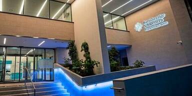 Hacker höhnt über NÖ-Patienten