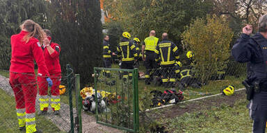 In Brunnen gefallen: Feuerwehr rettete Mann aus Schacht