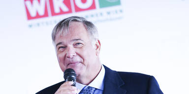 "Vetternwirtschaft und dann Verstecken": WO ist Walter Ruck?