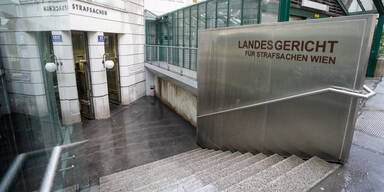 Mord an Obdachlosem: Zwei Männer vor Gericht