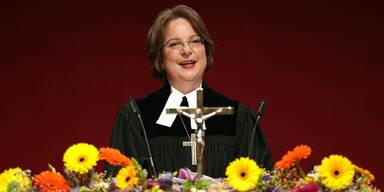 Hier kommt unsere erste weibliche Bischöfin!