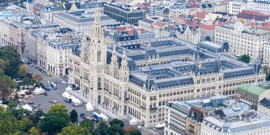 APA THEMENBILD  WIEN  RATHAUS  LUFTAUFNAHME =.jpg