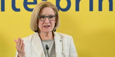 Mikl-Leitner: "Kopftuch ist ein Zeichen der Unterdrückung"