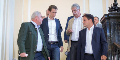 APASTEIERMARK-SCHWERE-UNWET.jpg