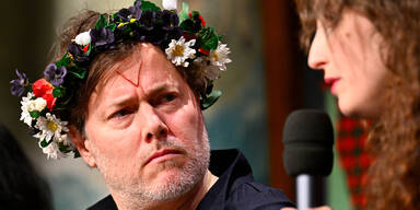 APAWIENER FESTWOCHEN PRÄSENTATION PROGRAMM 2025 - RAUHOUBRECHTS =.jpg