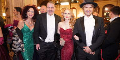 Logen-Beben: Auch Jacqueline Lugner bringt Stargast zum Opernball