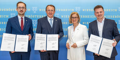 Stadler als Bürgermeister von St. Pölten durch LH Mikl-Leitner angelobt