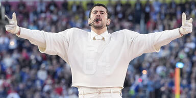 Chart-Hammer: Bad Bunny schafft nach Super Bowl bei uns doppelte Nummer 1