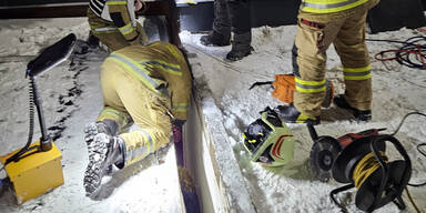 Betrunkener Deutscher steckte in 30 cm engem Spalt fest