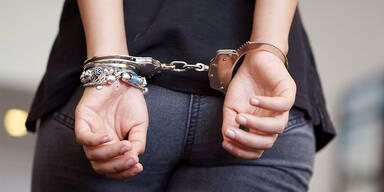 Einbruch in Frisörladen: Syrer (14) vorläufig festgenommen