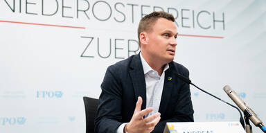 FPÖ NÖ-Daumenschraube: "Schluss mit Mulit-Kulti-Holzweg"