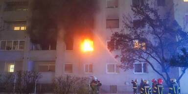 Mutter rettet ihre vier Kinder vor Feuer