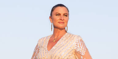 Kopie von Building Biridges Modeshooting_ Atil Kutolglu@barbaranidetzky--3.jpg