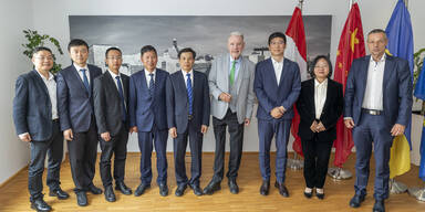 Wiener Neustadt: Chinesische Delegation zu Besuch bei BM Schneeberger