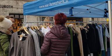 City Flohmarkt auf Linzer Landstraße 