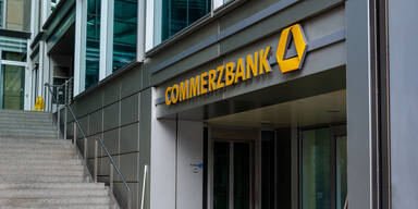 Mega-Deal: Unicredit legt Übernahmeangebot für Commerzbank vor 