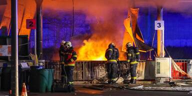 Sperrmüll-Container brannte zweimal in einer Nacht