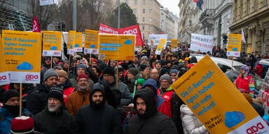 Große Demo: IT-Branche vor 5. Verhandlungsrunde