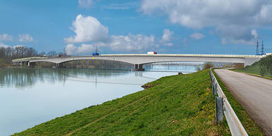 Donaubrucke.jpg