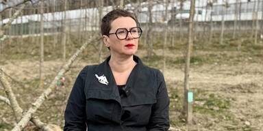 Eva Schobesberger gegen Fällung der Bäume 