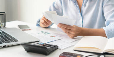 Von Verstorbenem 13.000 Euro gefordert: AK intervenierte bei Inkassobüro