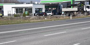 Einfach liegen gelassen: Fußgängerin (45) stirbt nach Fahrerflucht